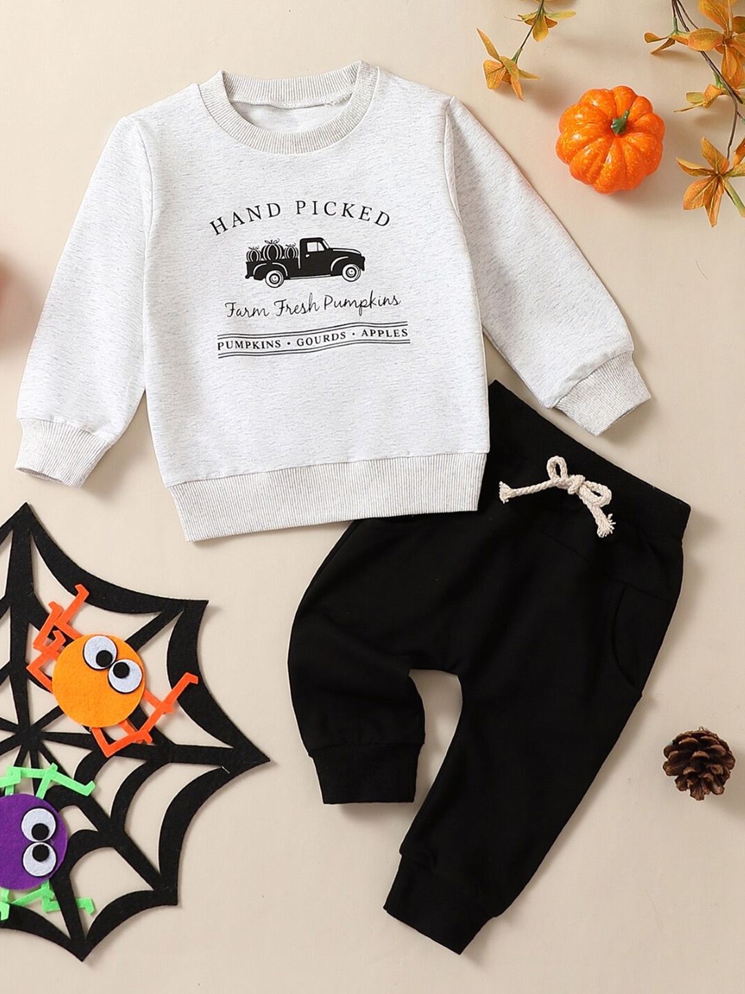 

StyleCast Girls Grey & Black Printed Sweatshirt with Trousers