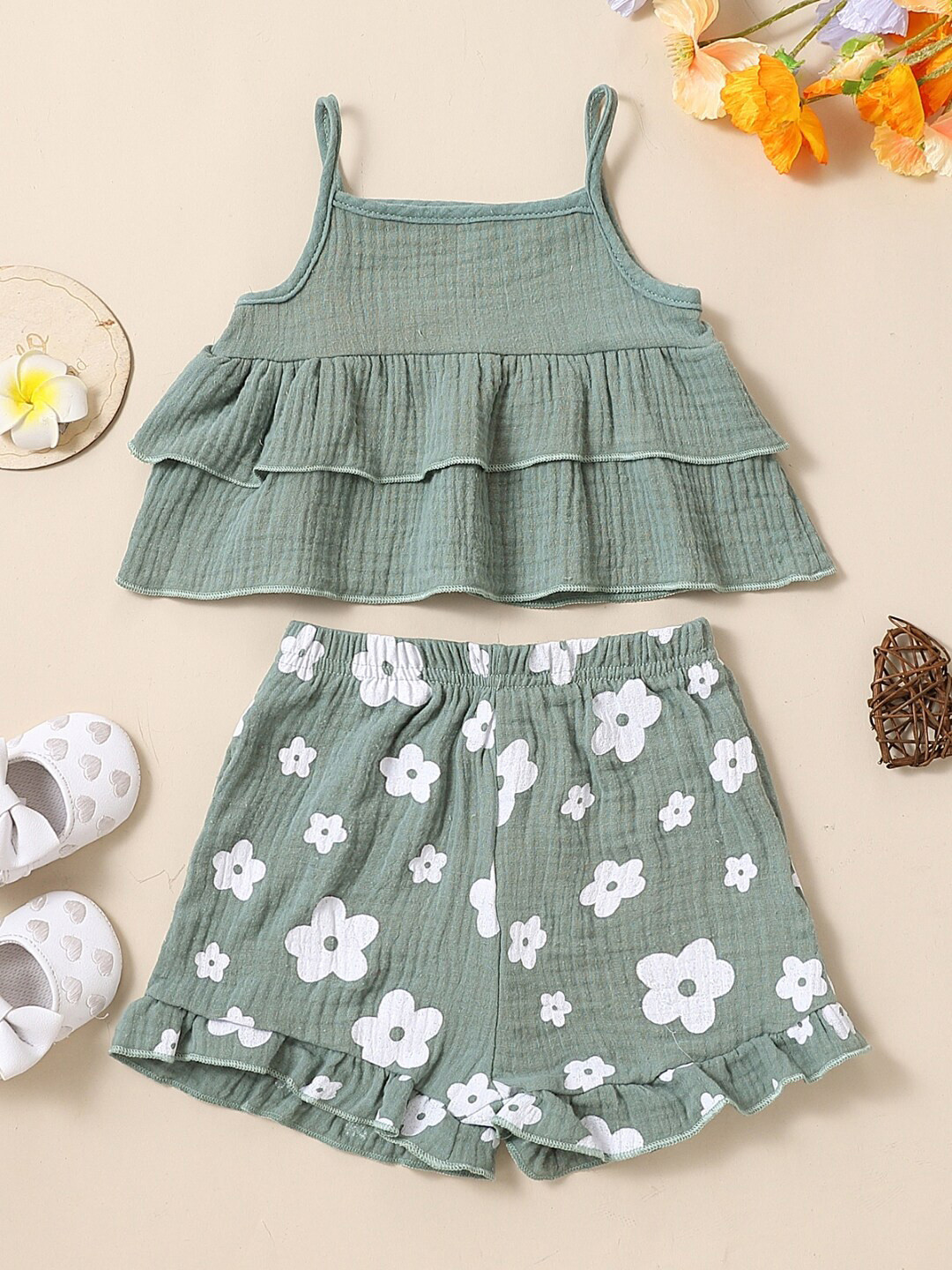 

StyleCast Infant Girls Green Shoulder Straps Pure Cotton Top with Shorts