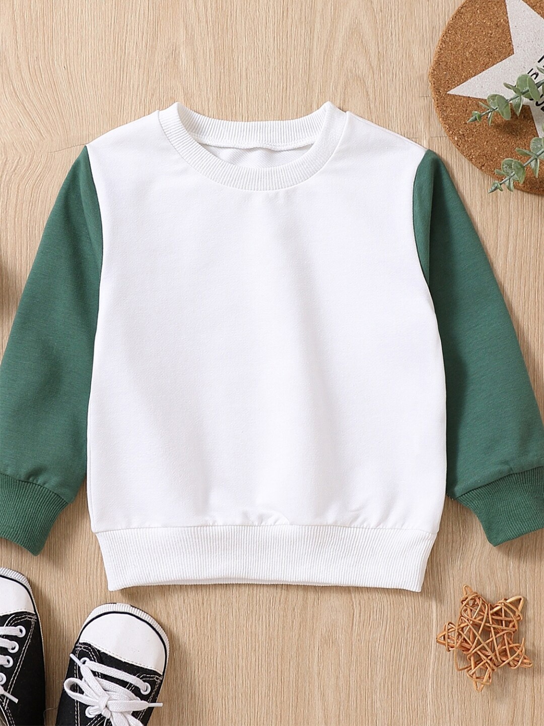 

StyleCast Infants Girls Green & White Colourblocked Cotton Pullover Sweatshirt