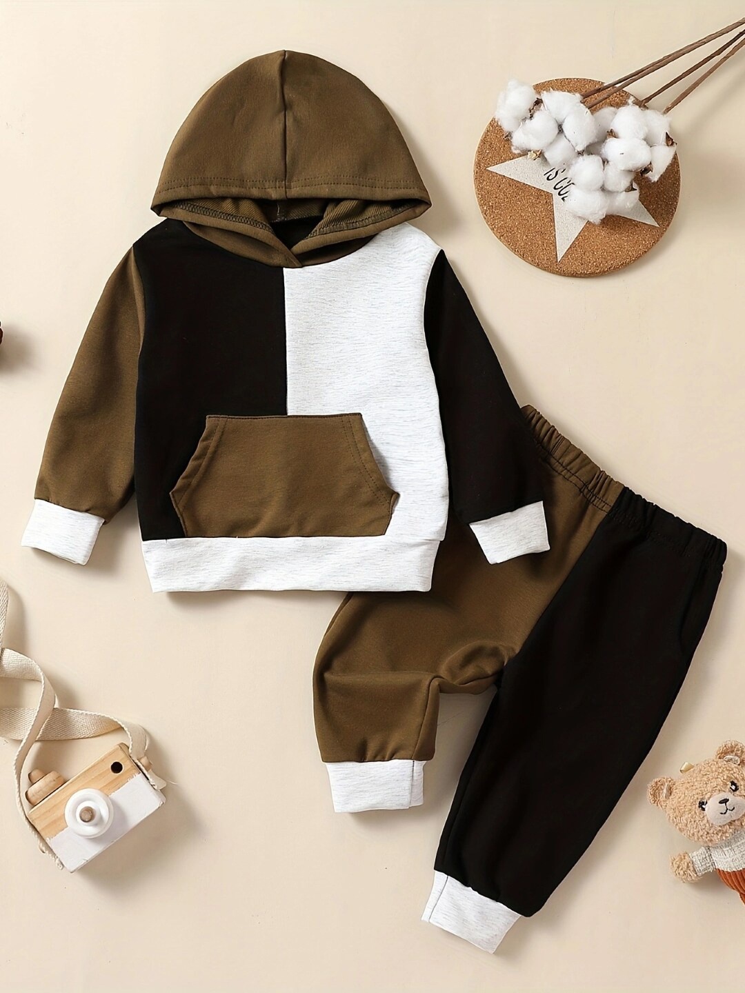 

StyleCast Infants Girls Brown Colourblocked Hooded Pure Cotton Sweatshirts with Trousers