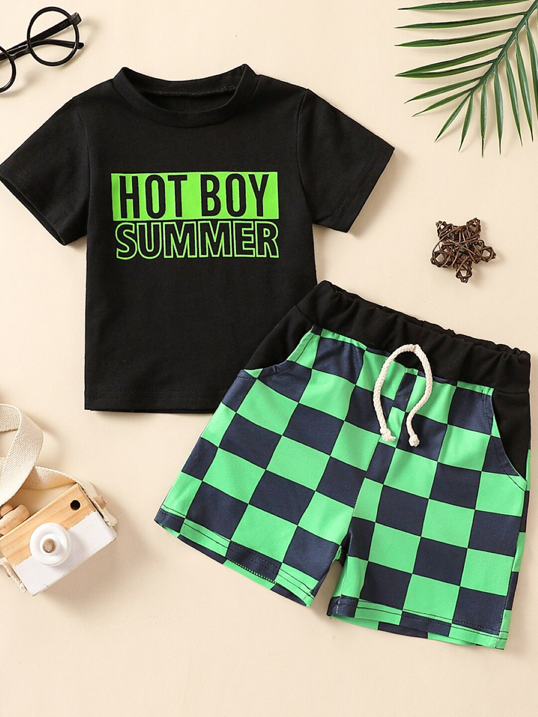 

StyleCast Infant Girls Green Printed Pure Cotton Top with Shorts