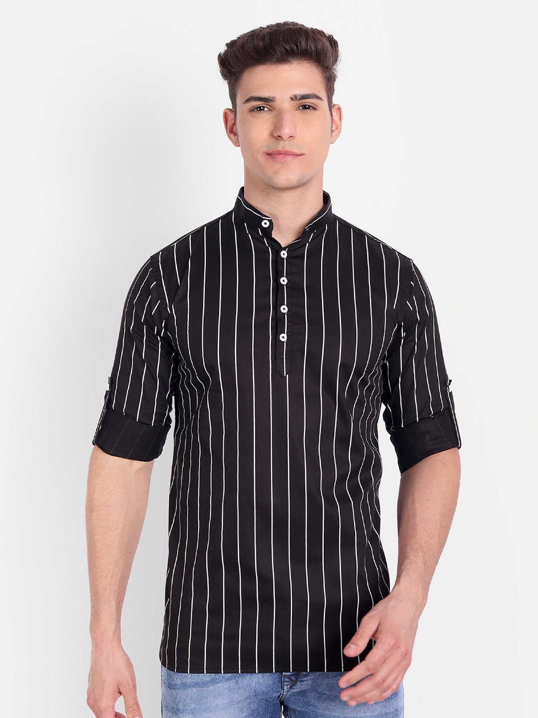 

Vida Loca Vertical Striped Pure Cotton Straight Kurta, Black
