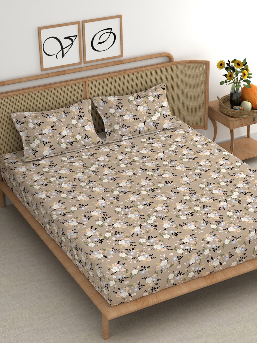 

CHHAVI INDIA Brown & White Floral Cotton 210 TC King Bedsheet With 2 Pillow Covers