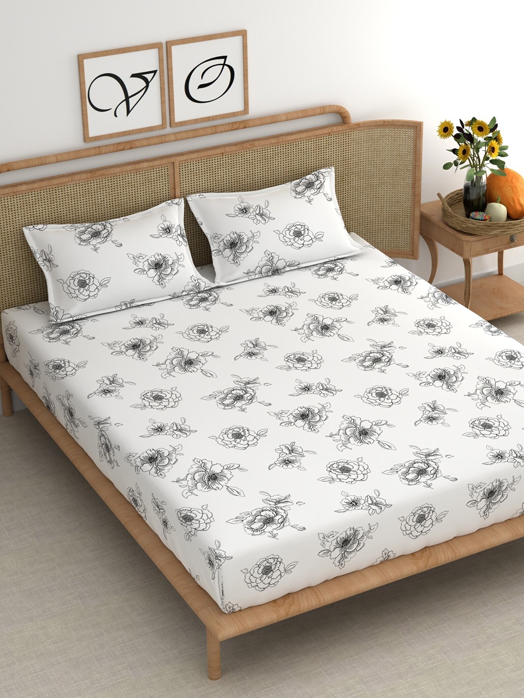 

CHHAVI INDIA Black & White Floral 210 TC Cotton King Flat Bedsheet with 2 Pillow Covers