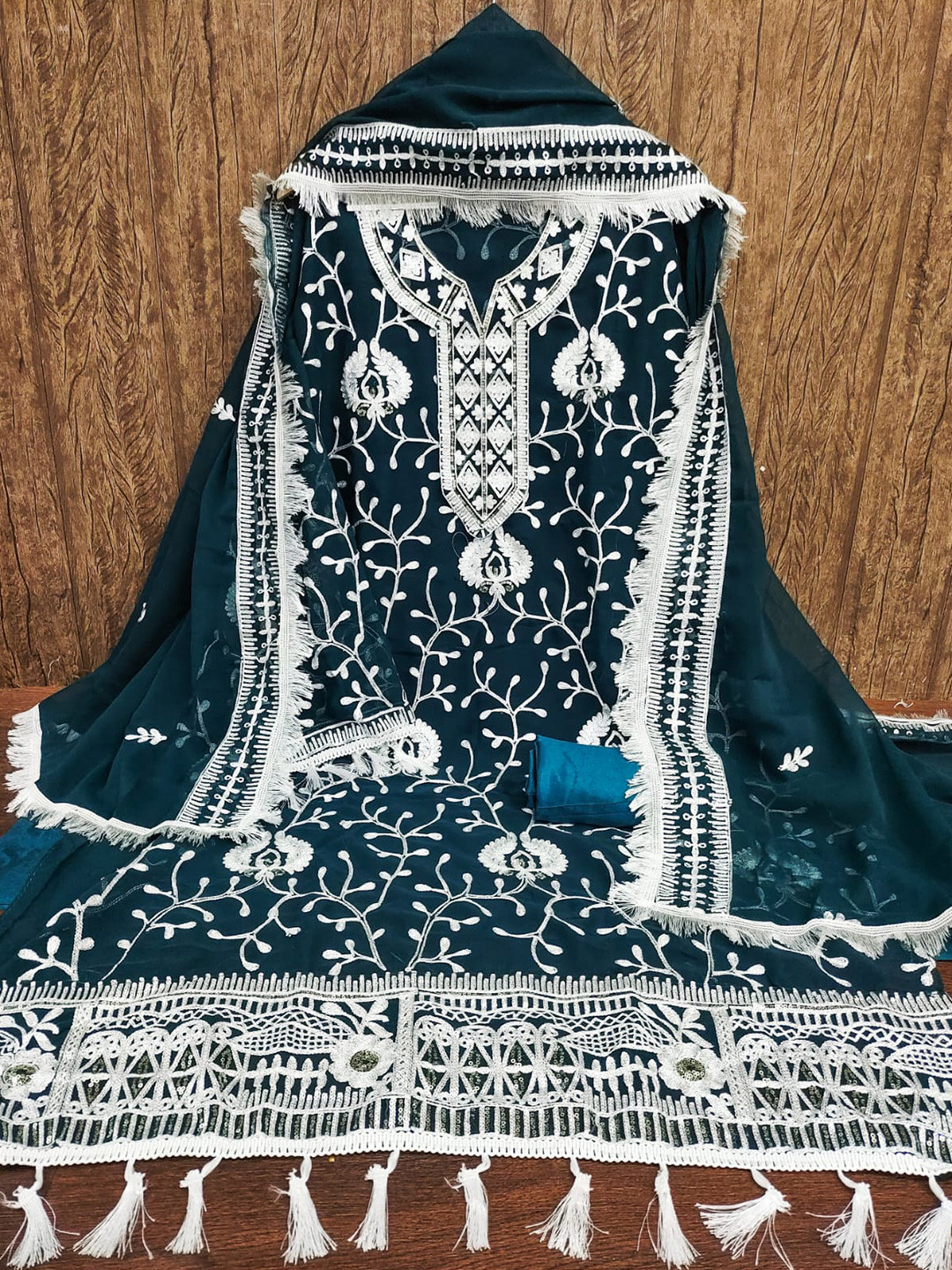 

ZEEPKART Floral Embroidered Unstitched Dress Material, Teal