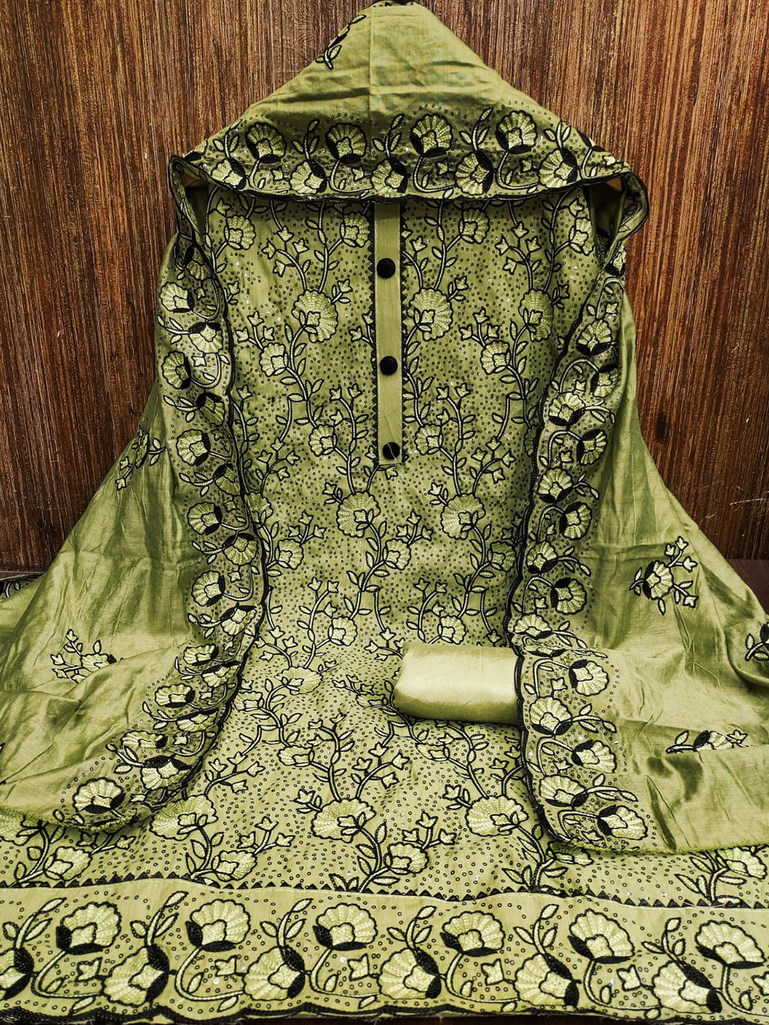 

ZEEPKART Embroidered Unstitched Dress Material, Green