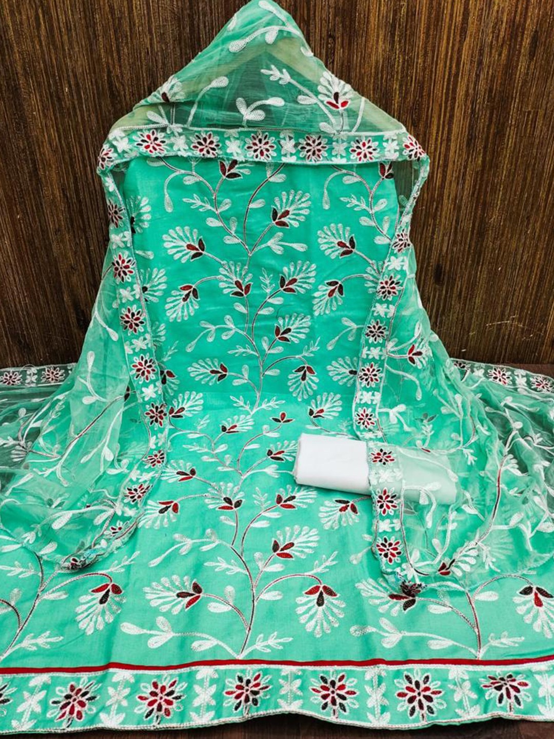 

ZEEPKART Ethnic Motifs Embroidered Unstitched Dress Material, Green