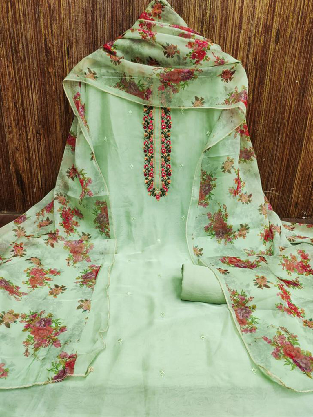

ZEEPKART Floral Embroidered Unstitched Dress Material, Green