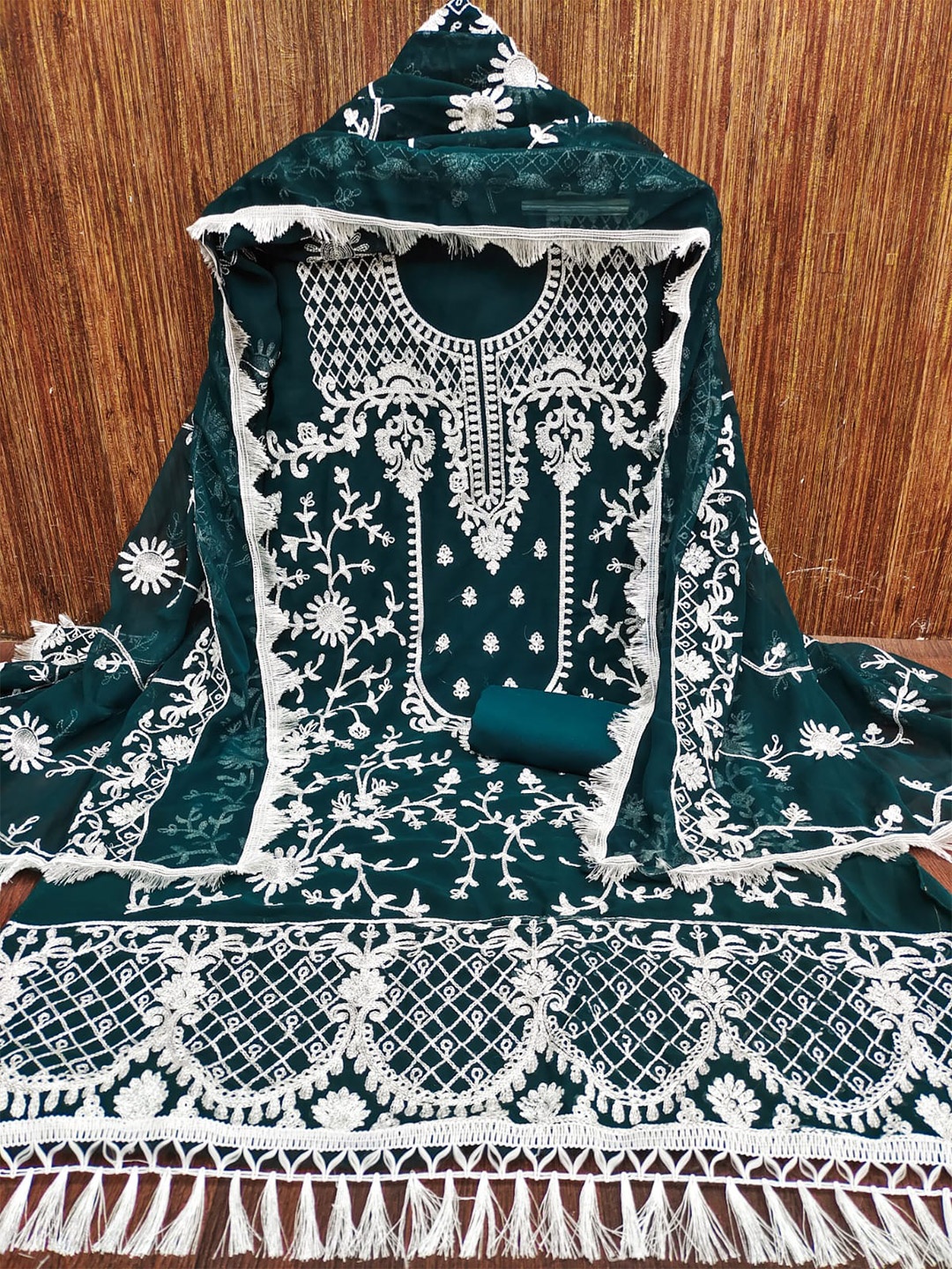 

ZEEPKART Ethnic Motifs Embroidered Unstitched Dress Material, Green