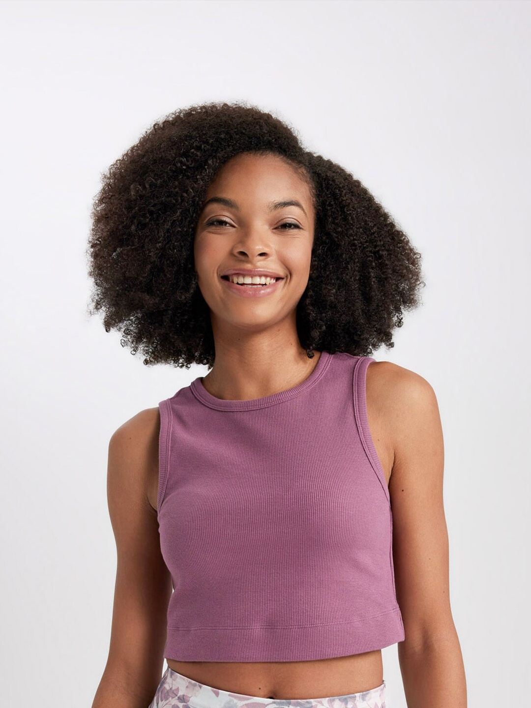 

DeFacto Round Neck Sleeveless Cotton Crop Top, Na