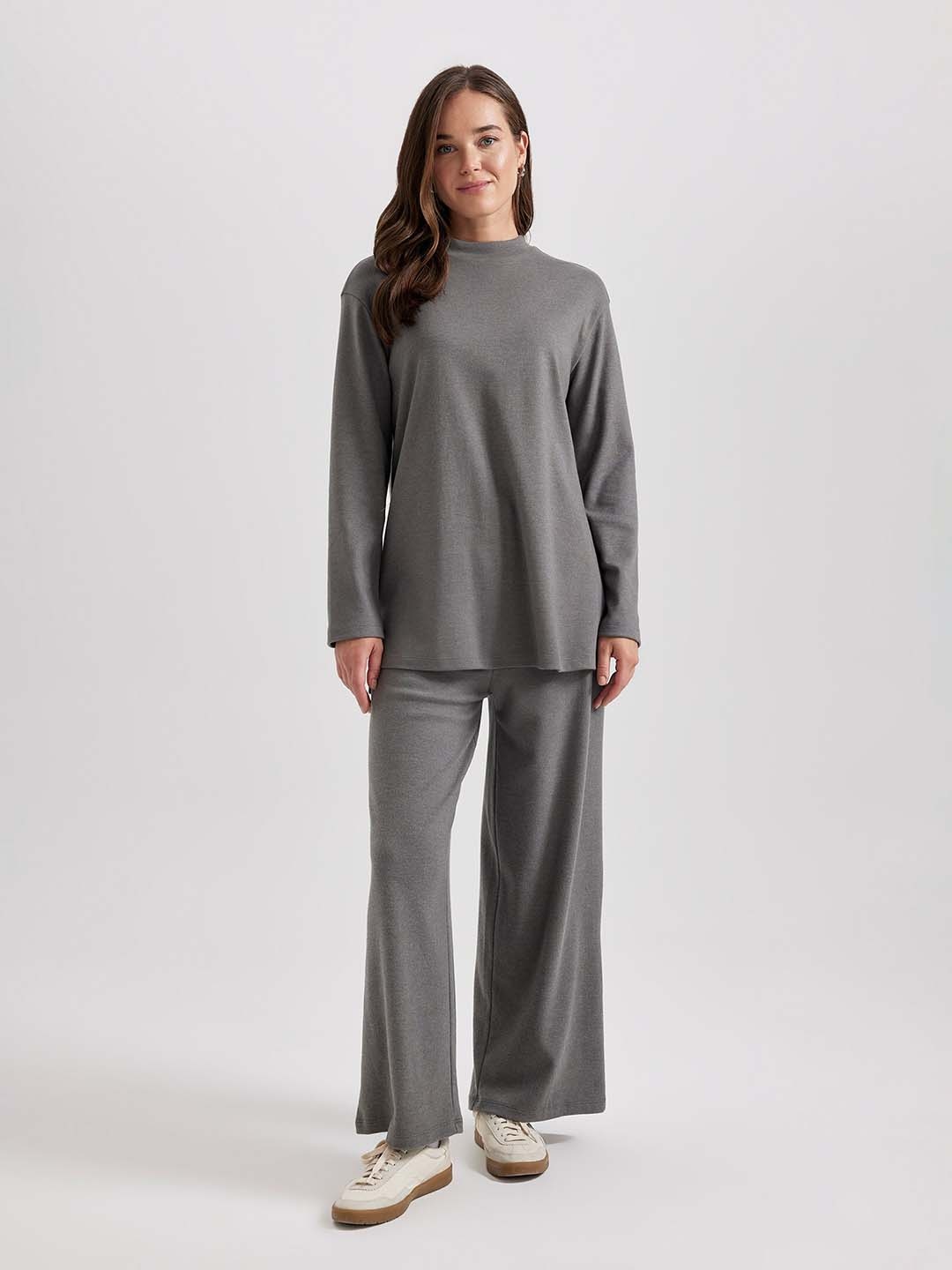 

DeFacto Women Mid-Rise Parallel Trousers, Grey