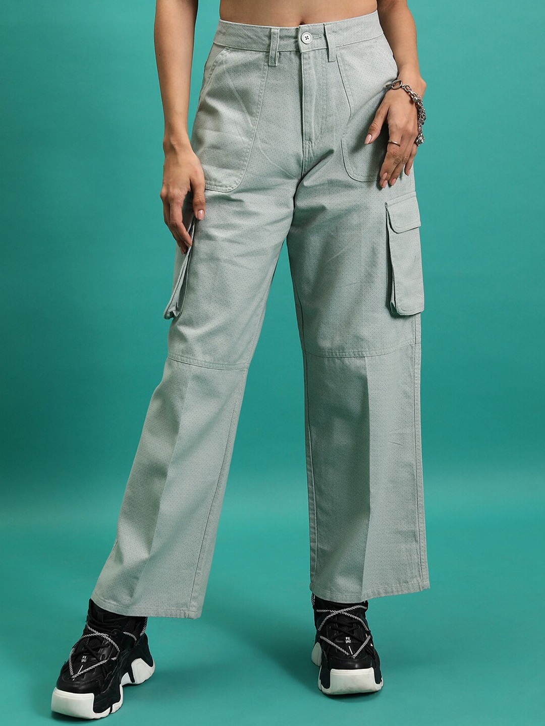 

Tokyo Talkies Women Flared Cotton Cargos, Green