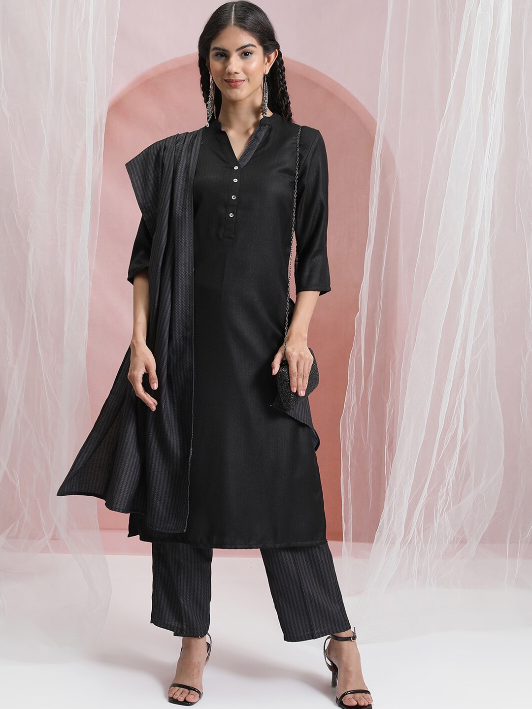 

Vishudh Mandarin Collar Regular Kurta with Trousers & Dupatta, Black