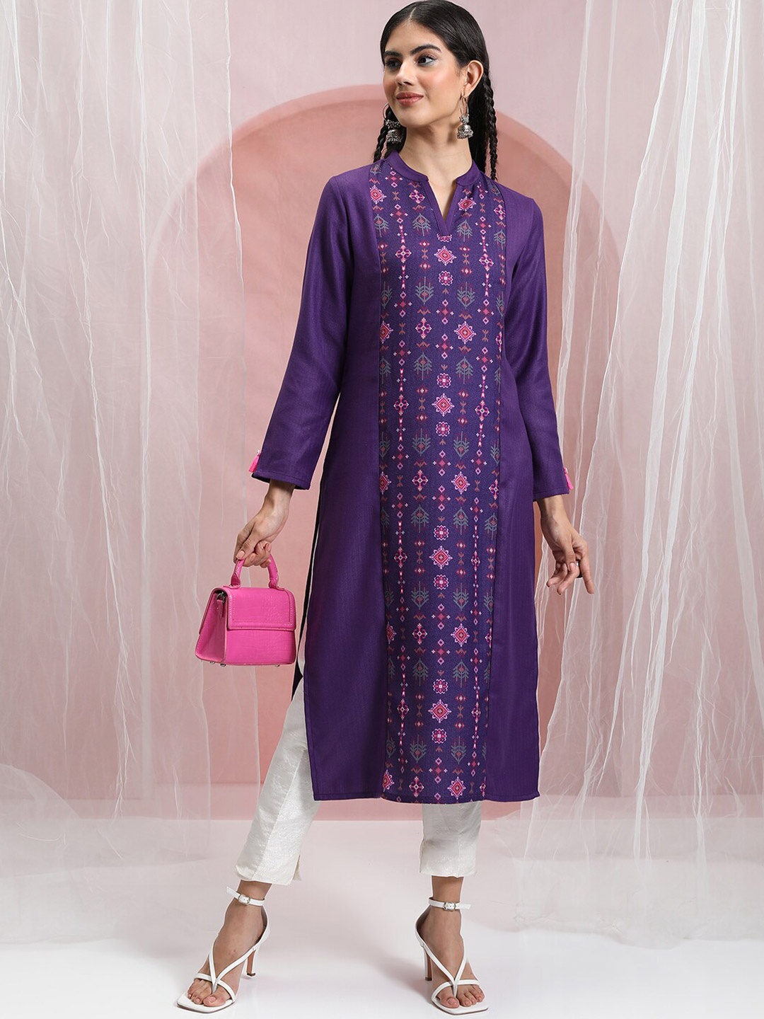 

Vishudh Ethnic Motifs Printed Panelled Straight Kurta, Purple