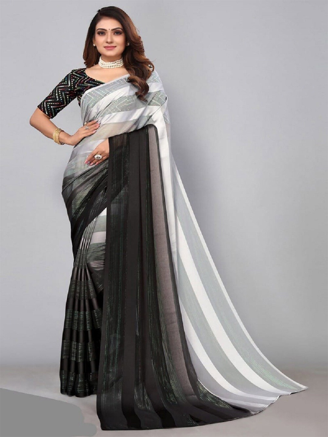 

APNISHA Ombre Pure Georgette Leheriya Saree, Black