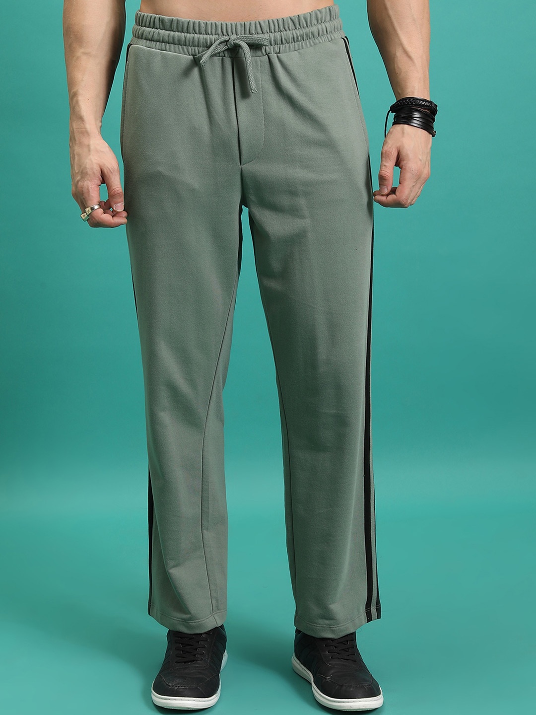 

HIGHLANDER Men Green Relaxed Fit Track Pants