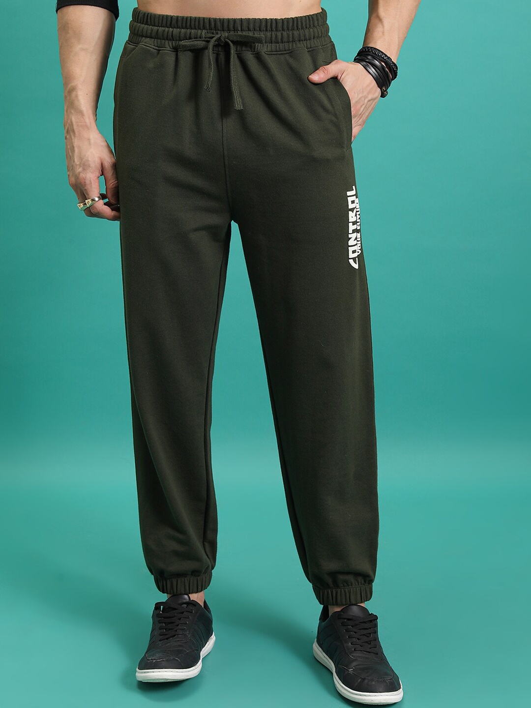 

HIGHLANDER Men Baggy Fit Jogger, Olive