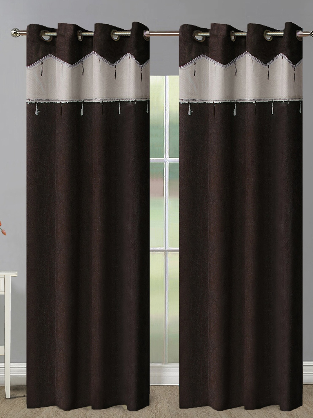 

Aura Brown & Beige 2 Pieces Colourblocked Room Darkening Eyelet Door Curtains