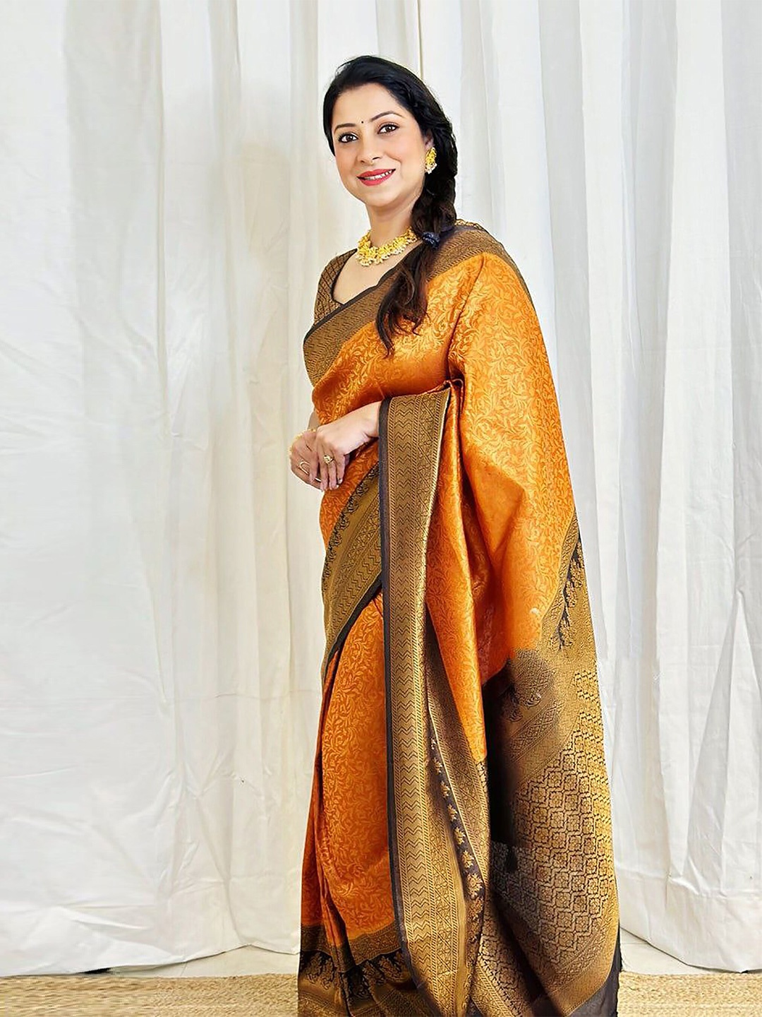 

KALINI Ethnic Motifs Woven Design Zari Banarasi Saree, Orange