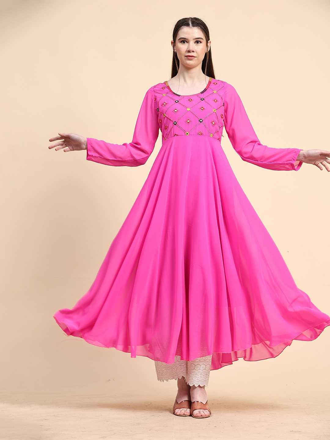 

HELLO DESIGN Magenta Georgette Maxi Dress