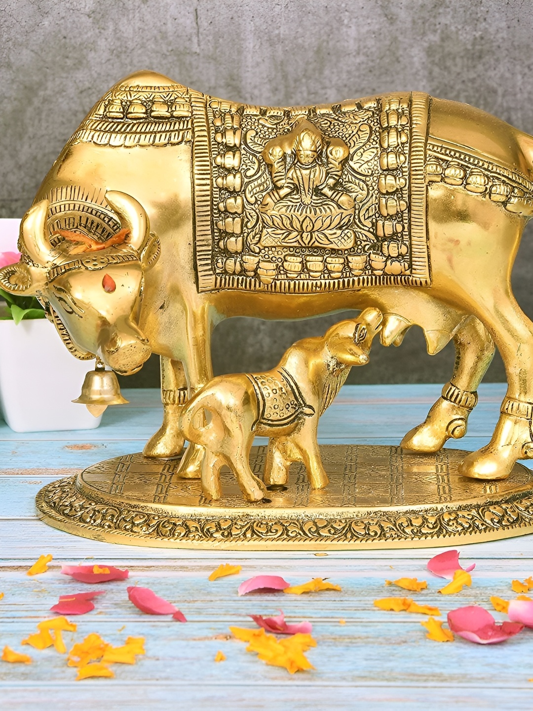 

Navyaksh Gold Toned Brass Kamadhenu Showpiece