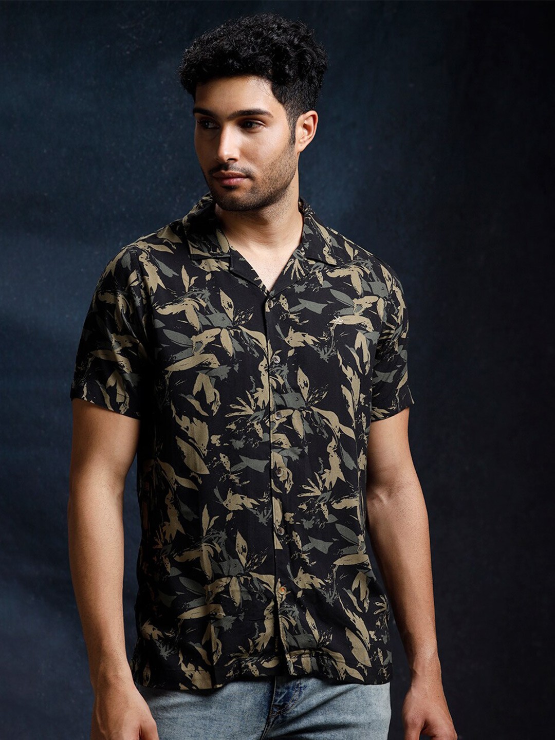 

WROGN Floral Printed Slim Fit Cotton Shirt, Black