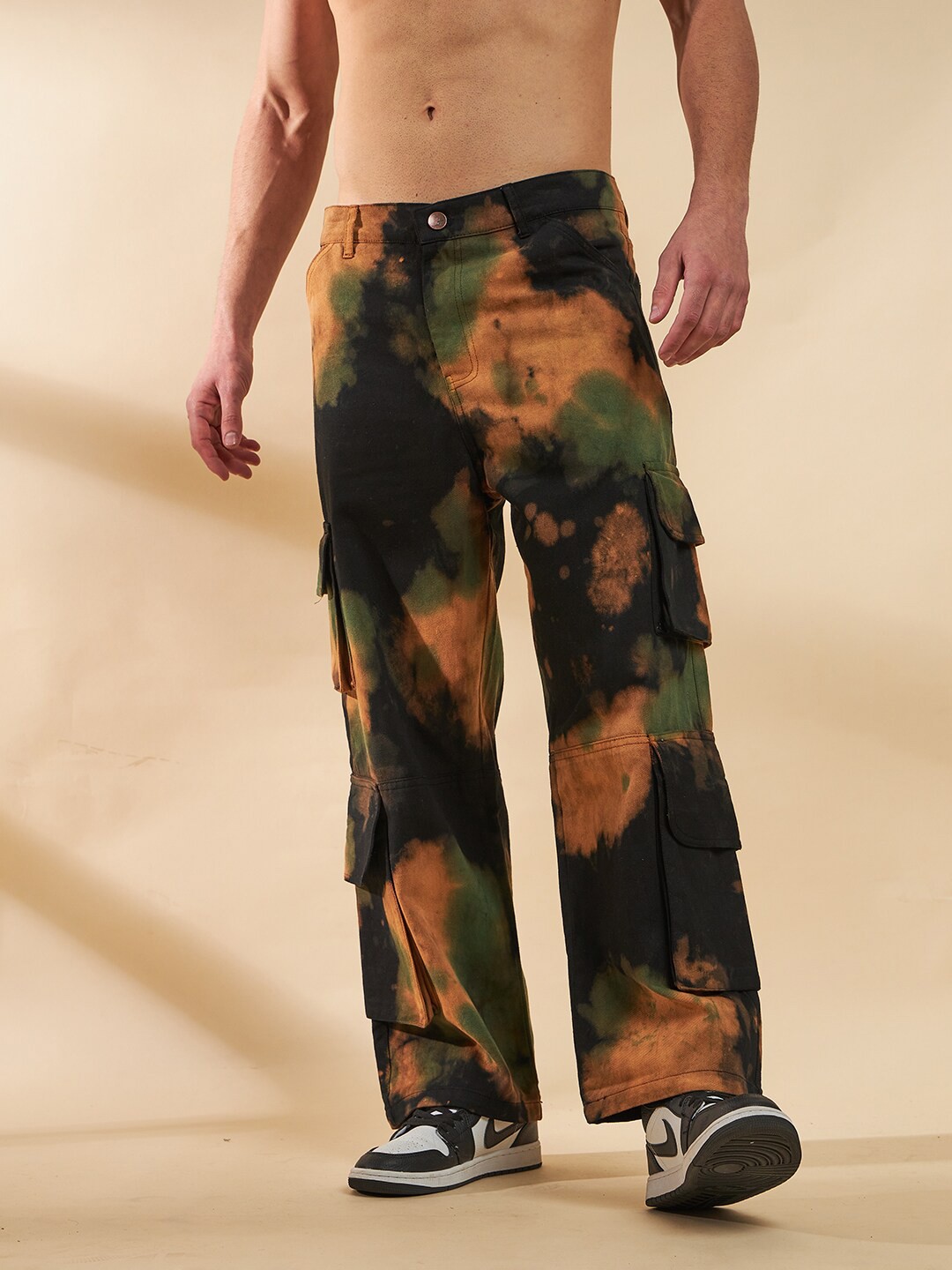 

FUGAZEE Men Tie & Dye Loose Relaxed Fit Cotton Cargo Jeans, Black