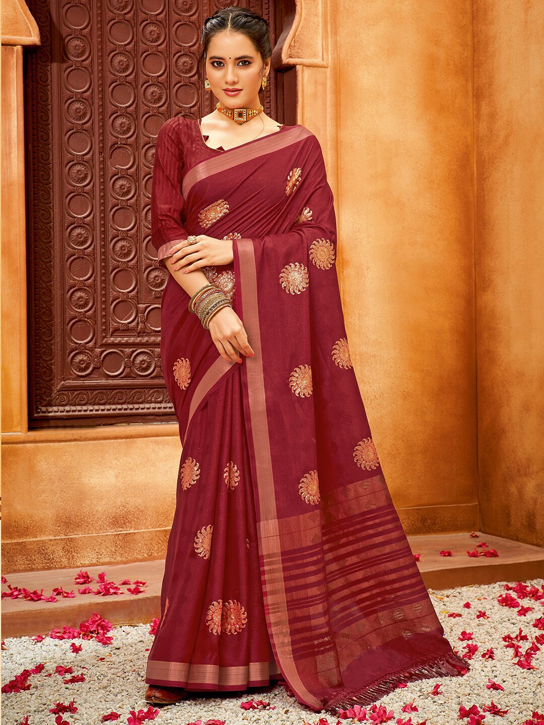 

SANSKAR Woven Design Embroidered Saree, Maroon