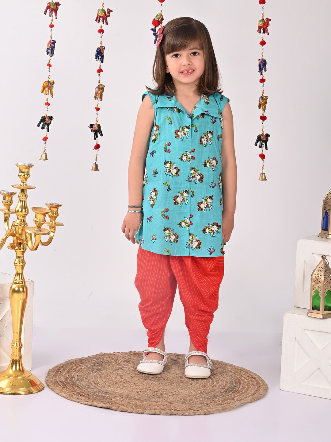 

Sangria Girls Quirky Printed Shirt Collar Pure Cotton Kurti & Dhoti Pant, Blue