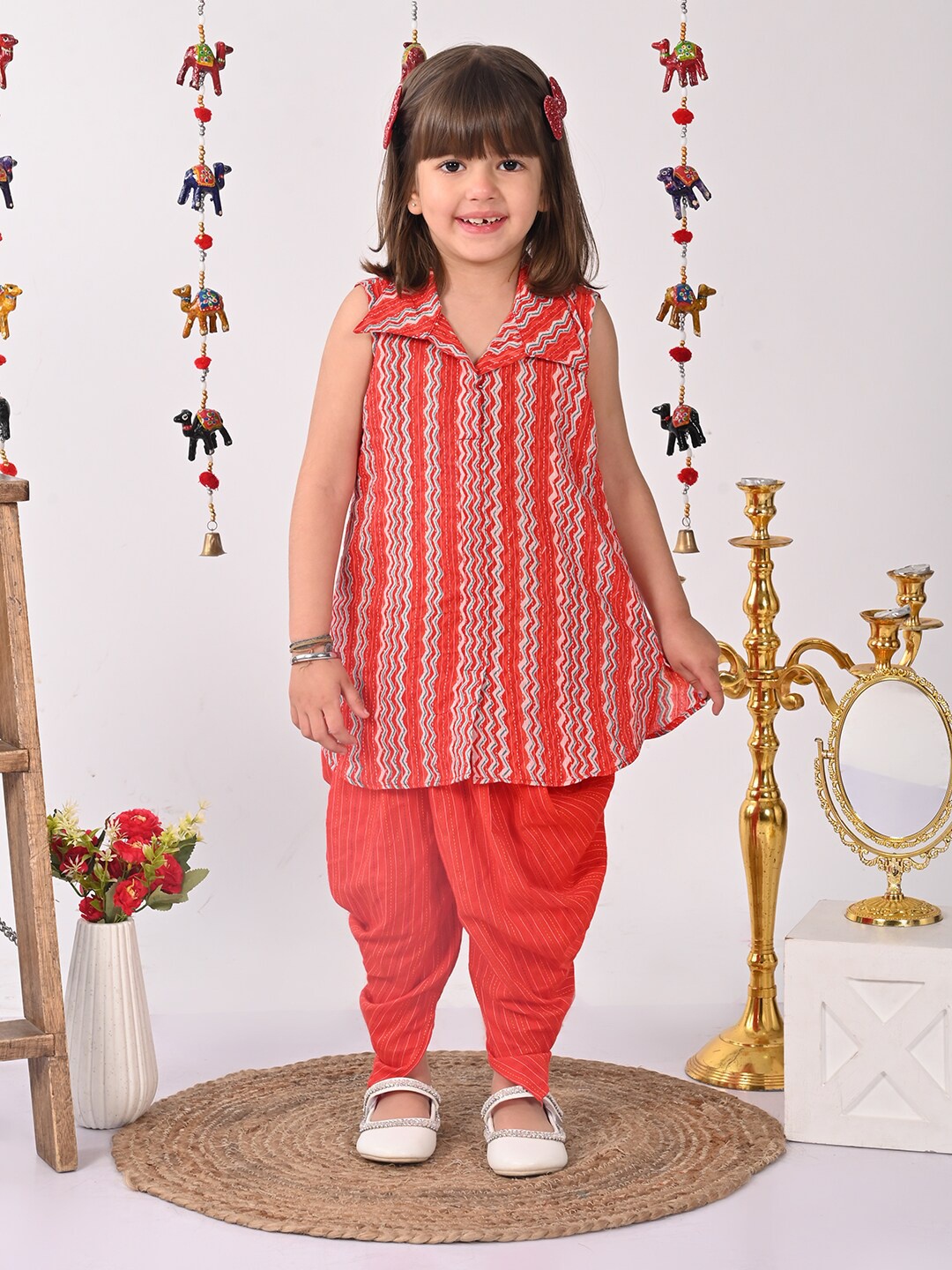 

Sangria Girls Red Chevron Printed Pure Cotton Kurti With Dhoti Pants