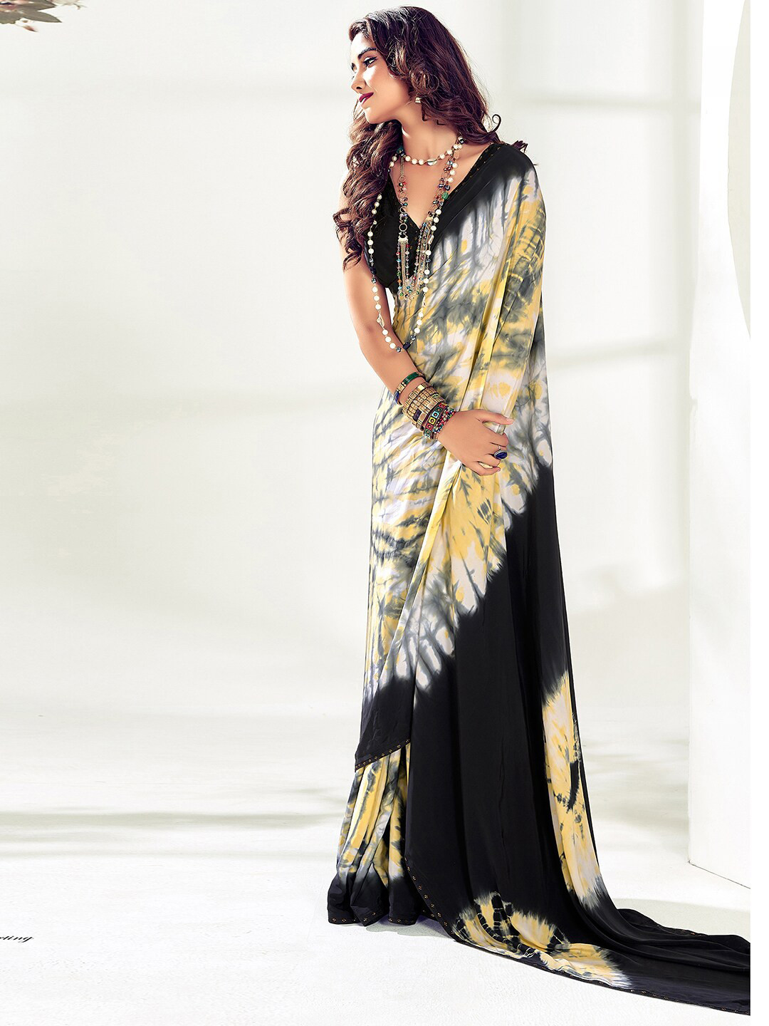 

SANSKAR Tie and Dye Pure Crepe Saree, Grey