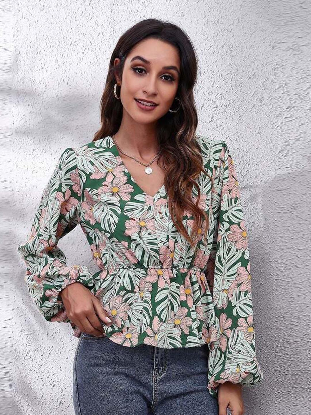 

DressBerry Green Floral Print V-Neck Cuffed Sleeves Wrap Top