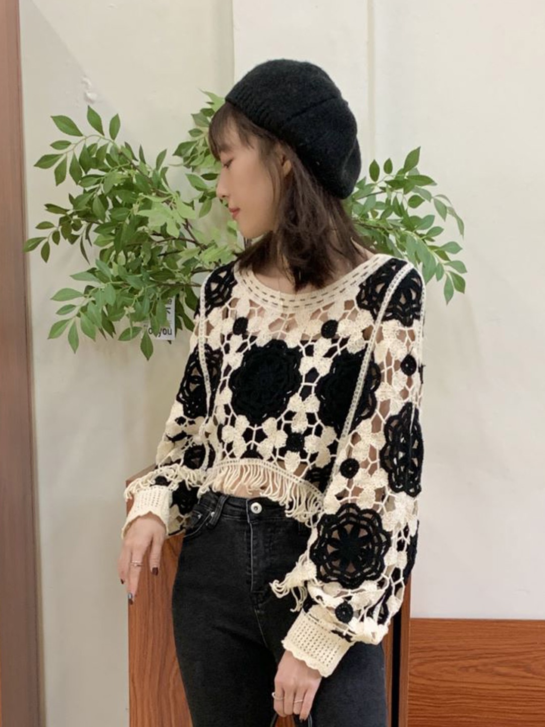 

DressBerry Black & Cream Self Design Hollow Tassel Long Batwing Sleeve Sweater Crop Top
