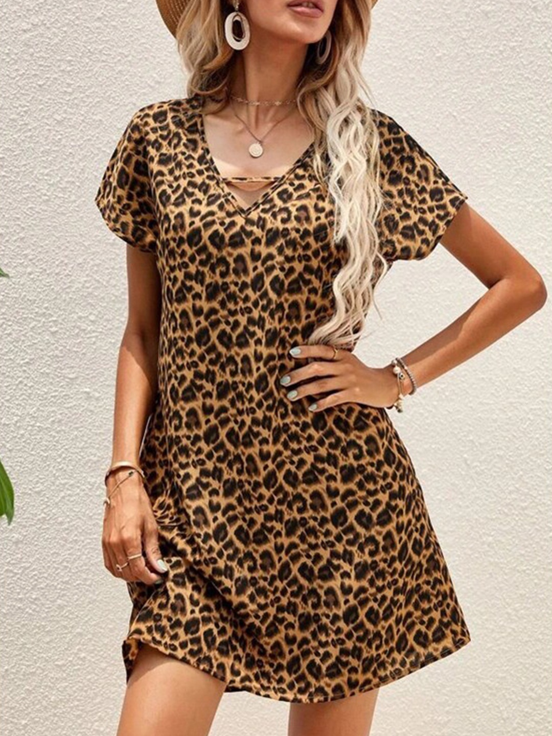 

StyleCast Animal Print V-Neck Short Sleeves A-Line Dress, Brown