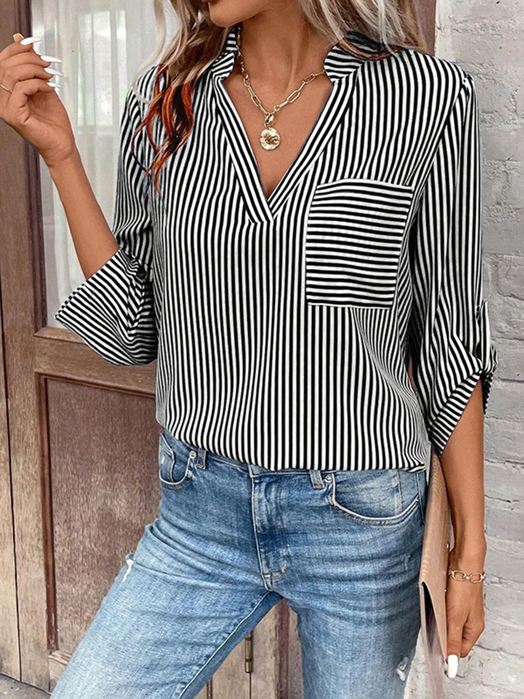 

StyleCast Black & White Striped Mandarin Collar Roll Up Sleeves Top