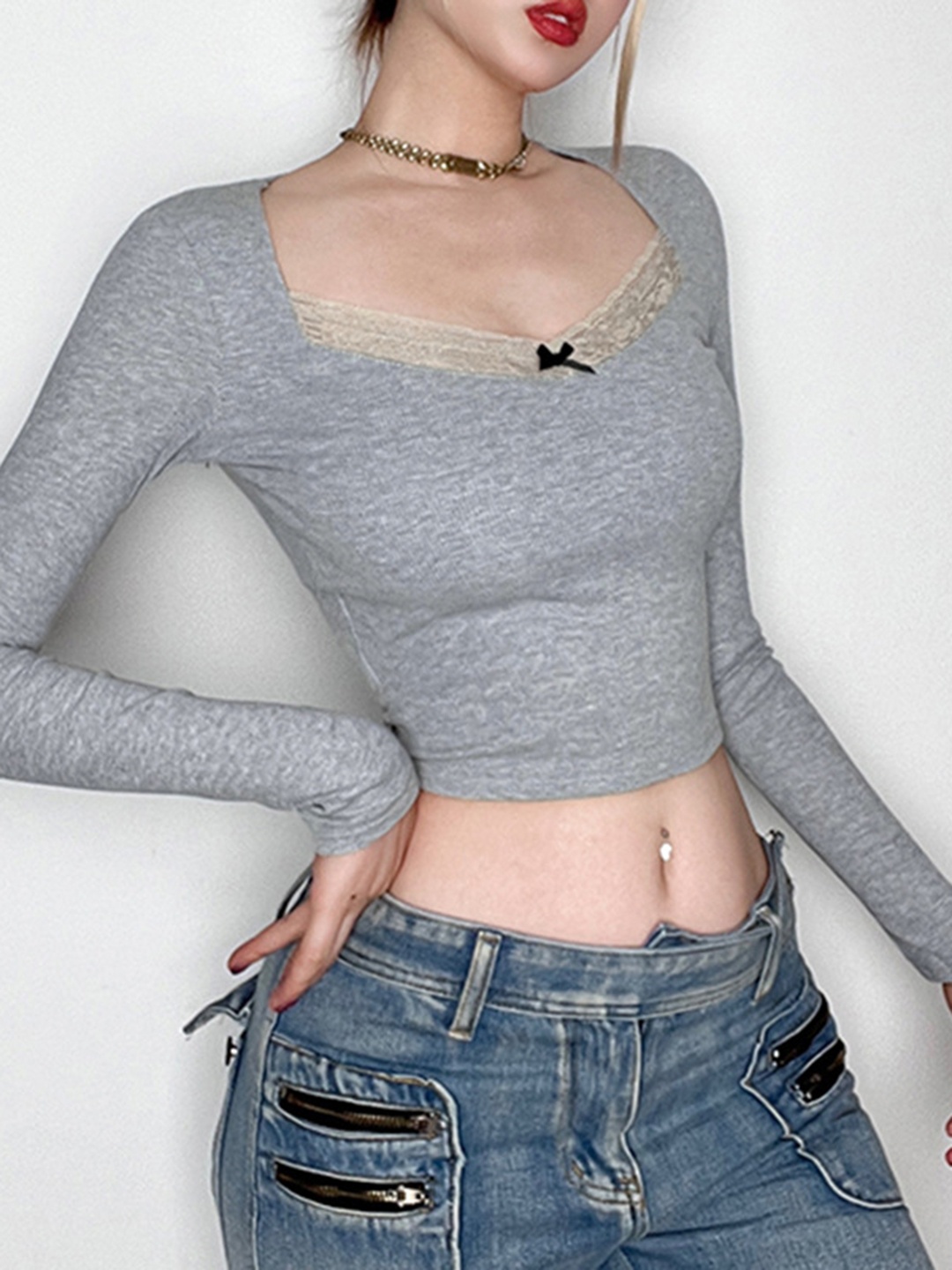 

StyleCast Grey Sweetheart Neck Long Sleeves Crop Regular Top
