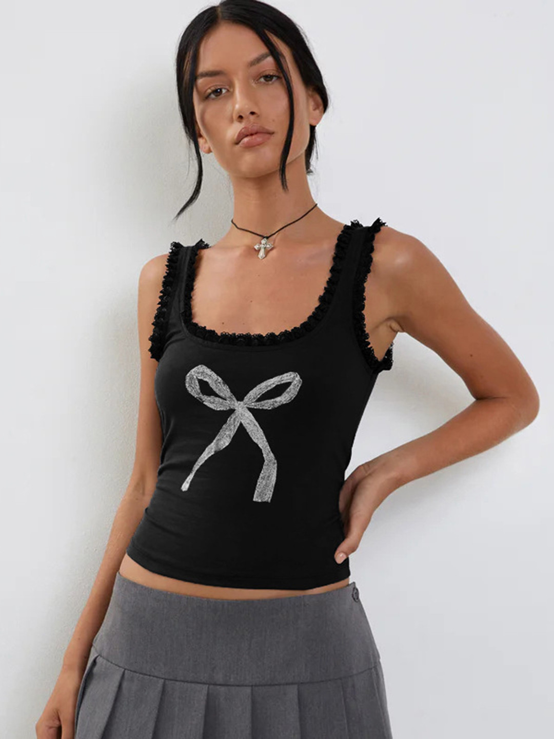 

StyleCast Black Shoulder Straps Fitted Crop Top