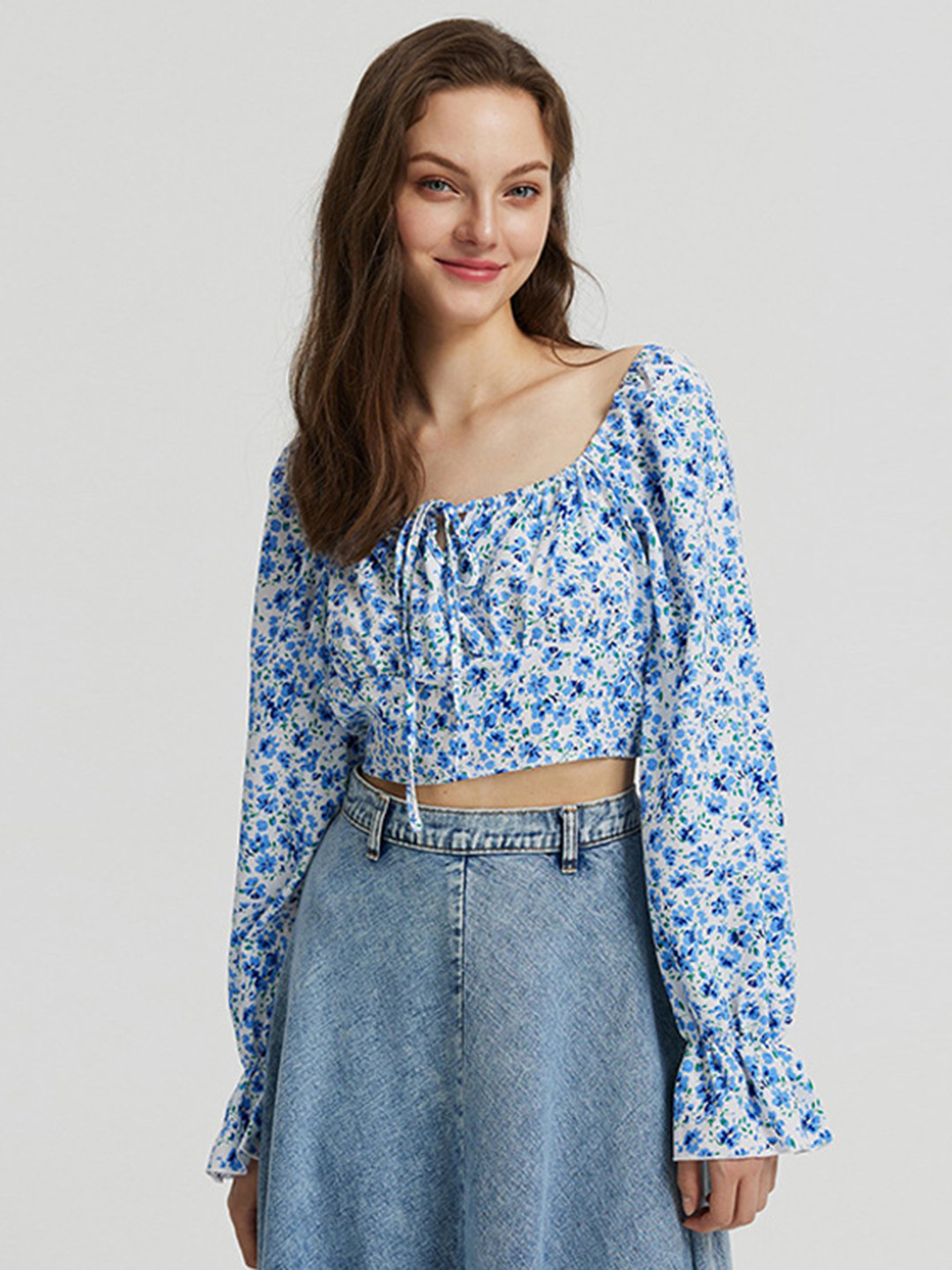 

StyleCast Blue Floral Printed Tie-Up Neck Bell Sleeves Crop Top