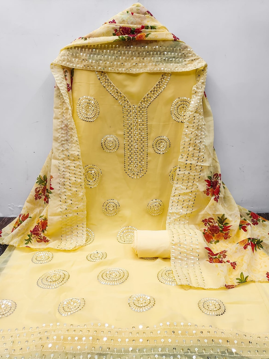

ZEEPKART Ethnic Motifs Embroidered Sequinned Organza Unstitched Dress Material, Yellow