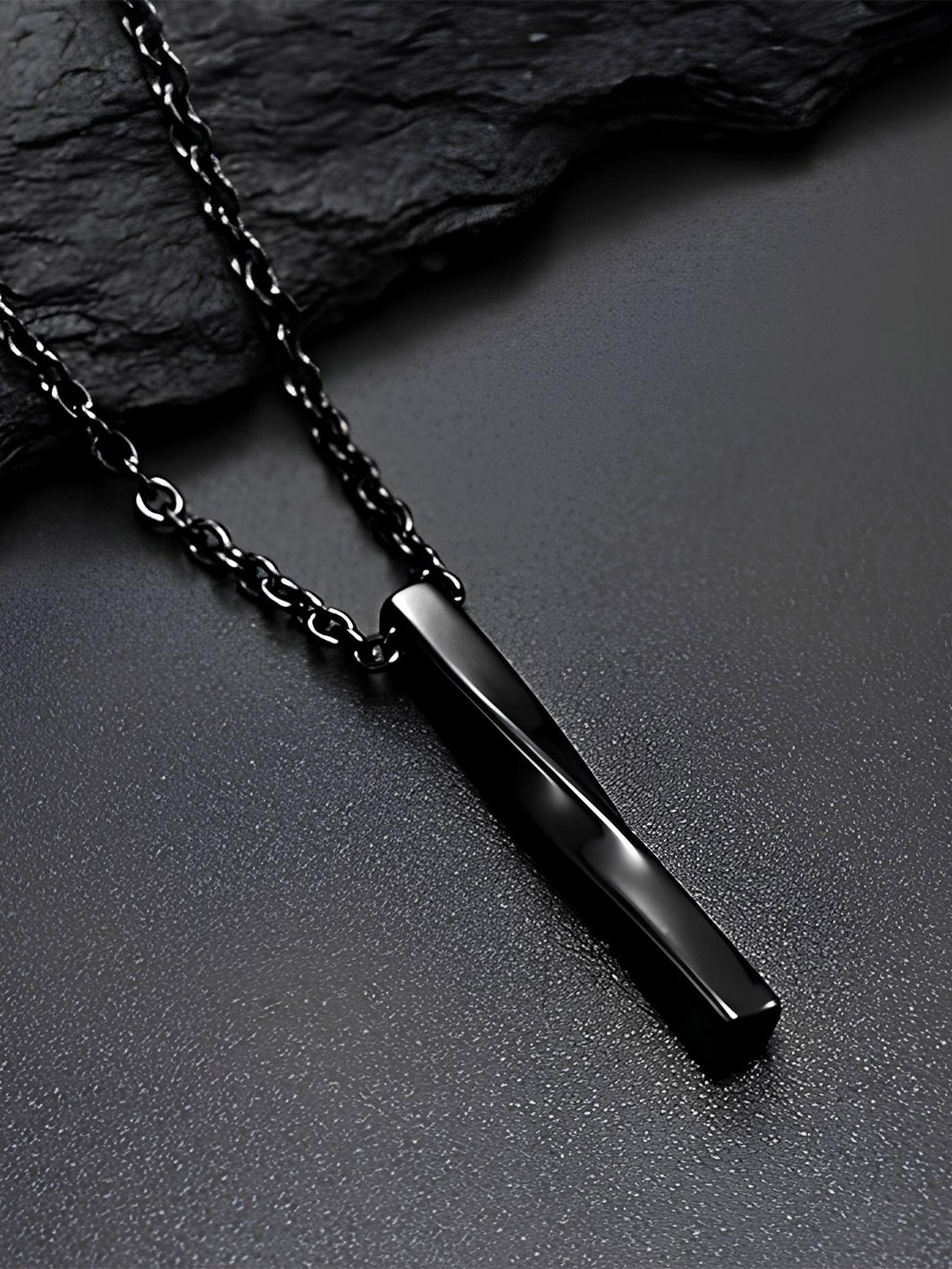 

KARISHMA KREATIONS Men Twisted Bar Pendant With Chain, Black