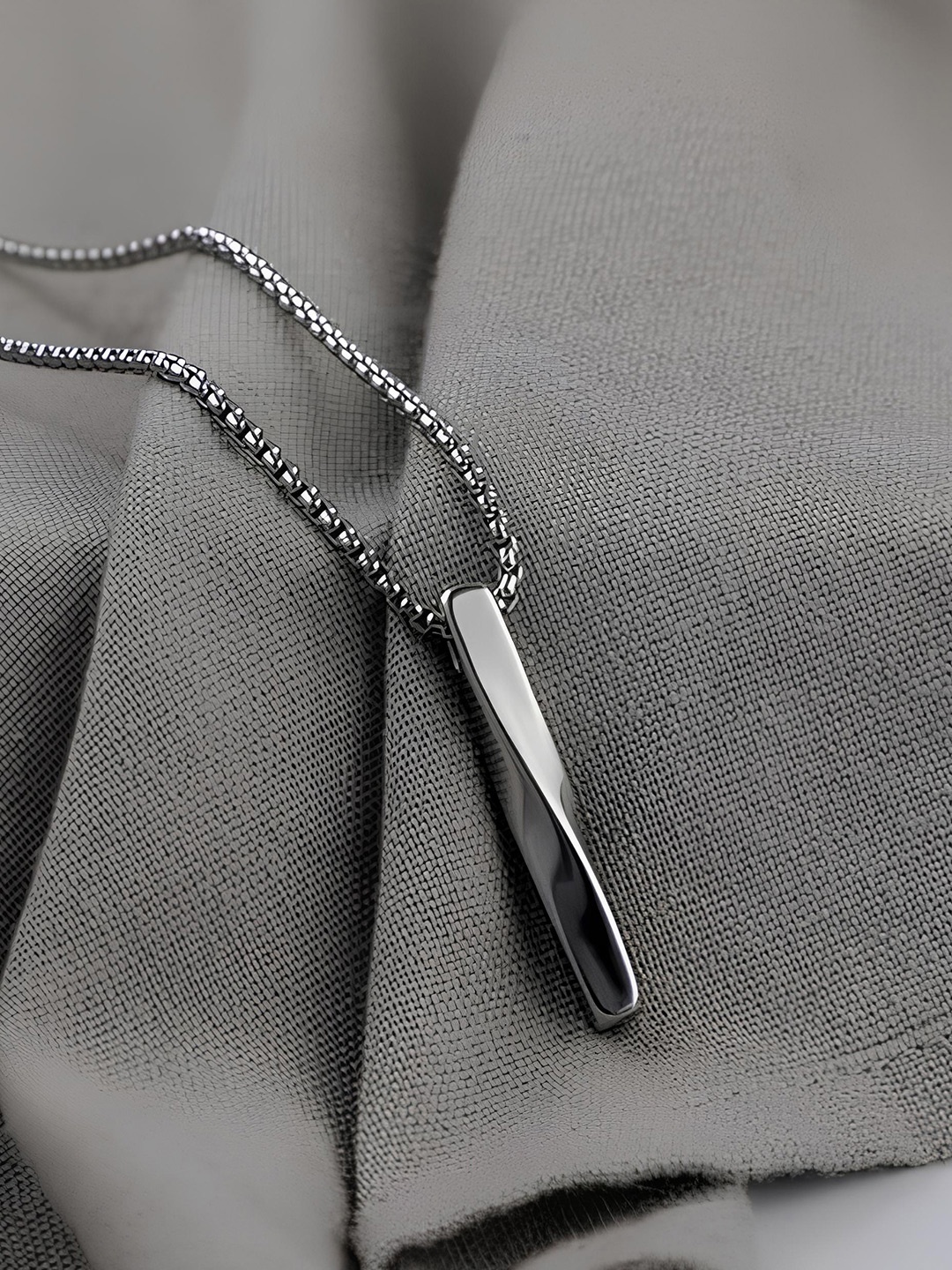 

KARISHMA KREATIONS Unisex Stainless Steel Silver-Plated Twisted Bar Pendent & Chain