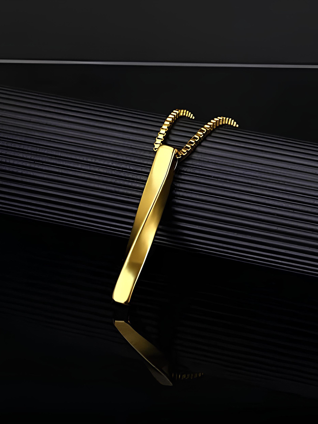 

KARISHMA KREATIONS Stainless Steel Gold-Plated Twist Pendent & Chain