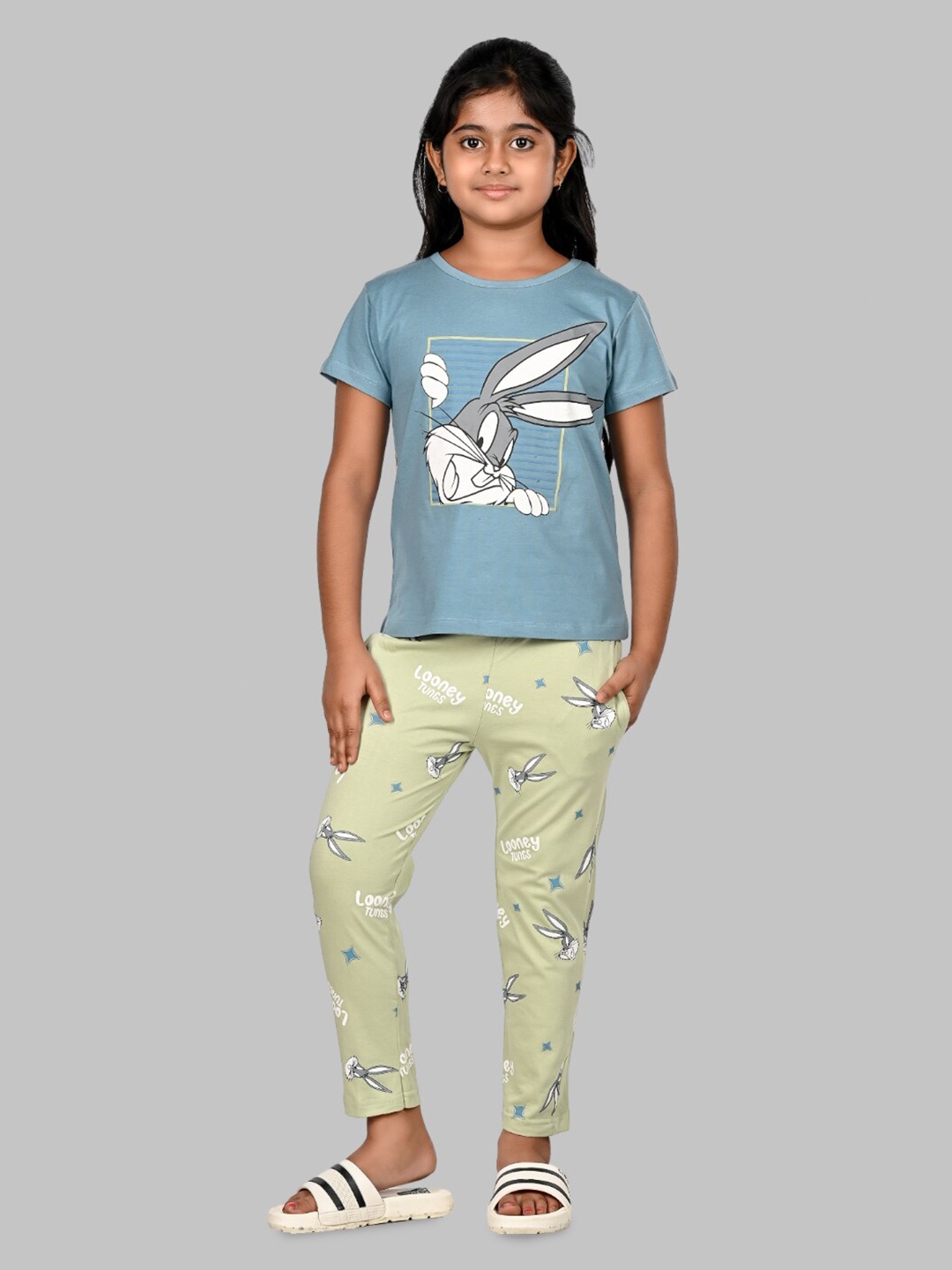 

DENIKID Girls Looney Tunes Printed Pure Cotton Night Suit, Blue