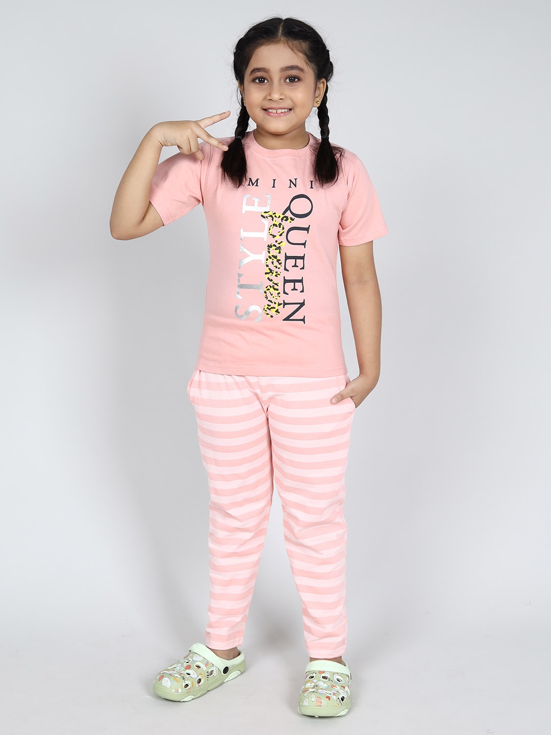 

DENIKID Girls Printed Pure Cotton Night Suit, Orange
