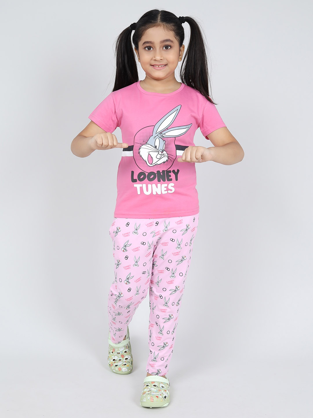 

DENIKID Kids Looney Tunes Printed T-shirt With Pyjamas, Pink