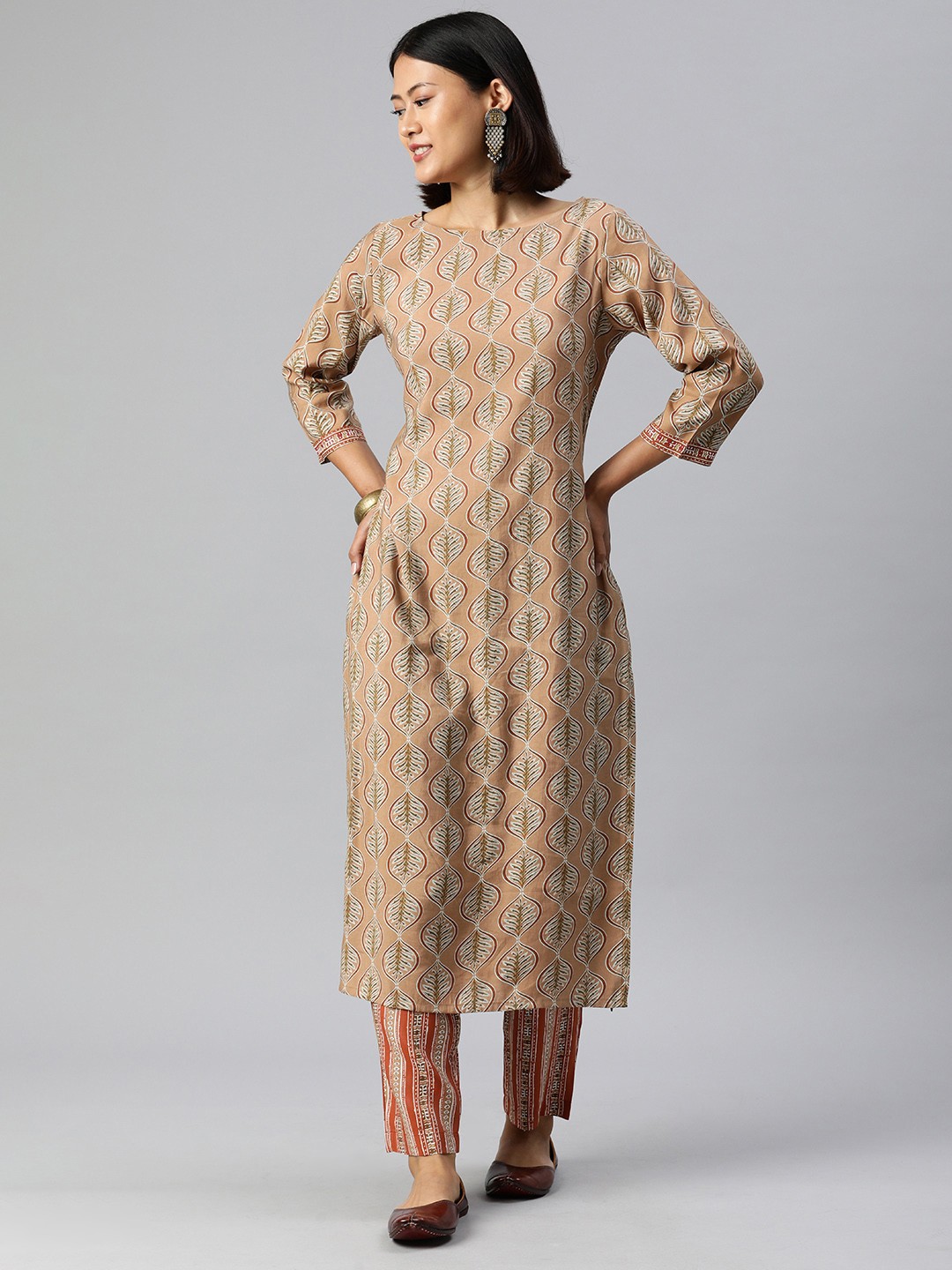 

HRITIKA Women Floral Printed Chanderi Cotton Kurta with Trousers, Brown
