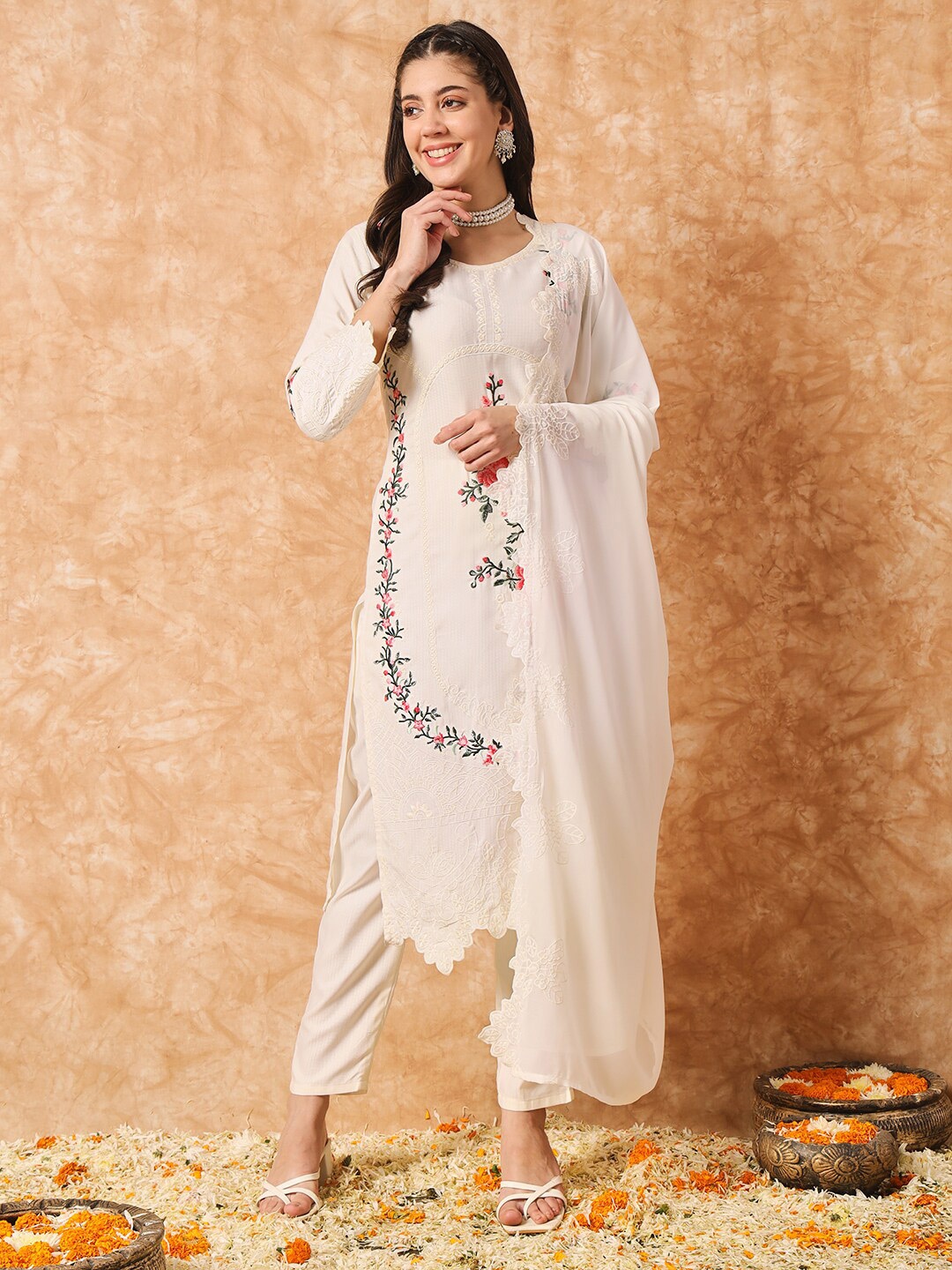 

Navlik Floral Embroidered Straight Kurta with Trousers & Dupatta, White