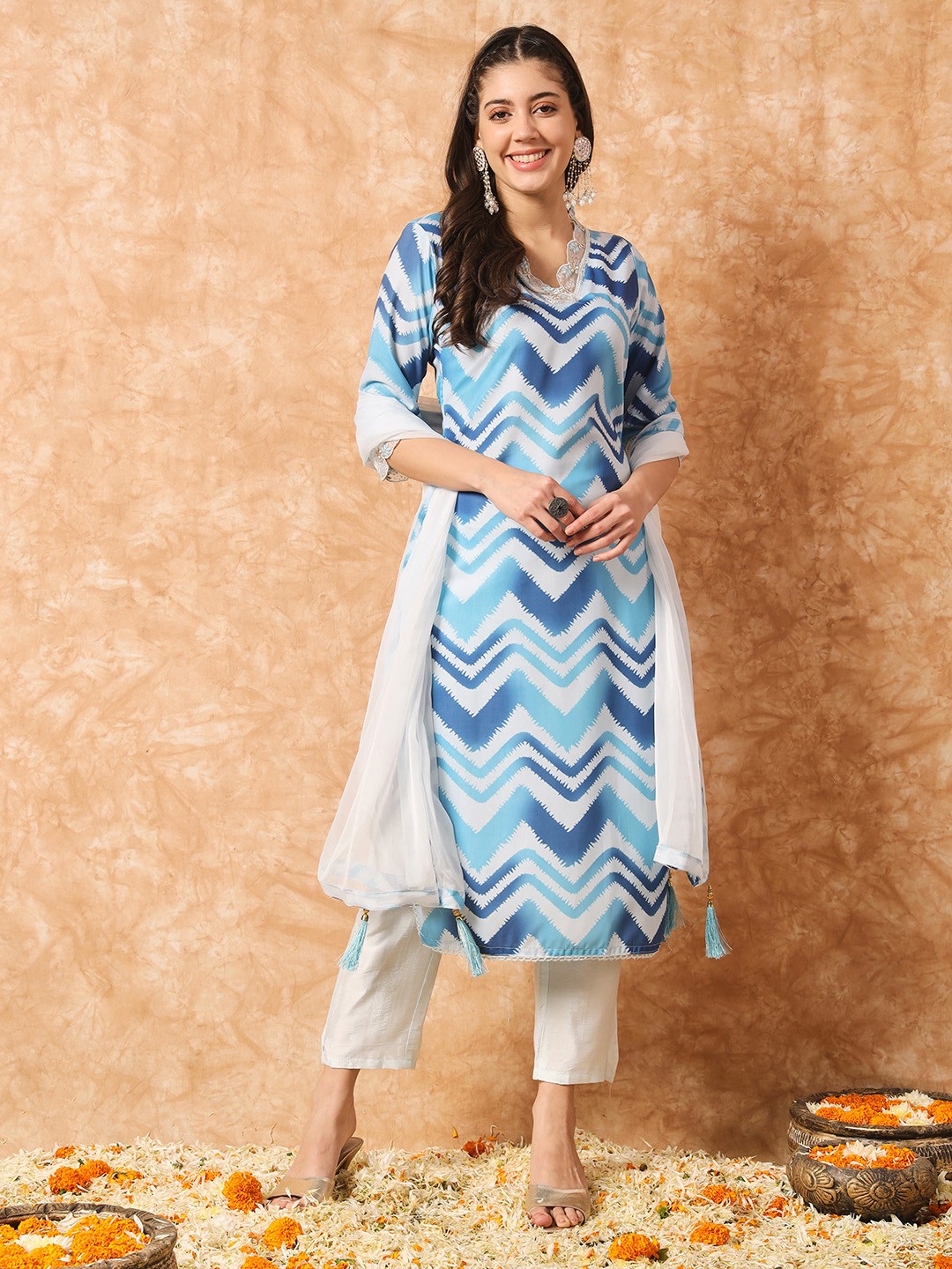 

Navlik Chevron Printed Regular Thread Work Kurta with Trousers & Dupatta, Turquoise blue