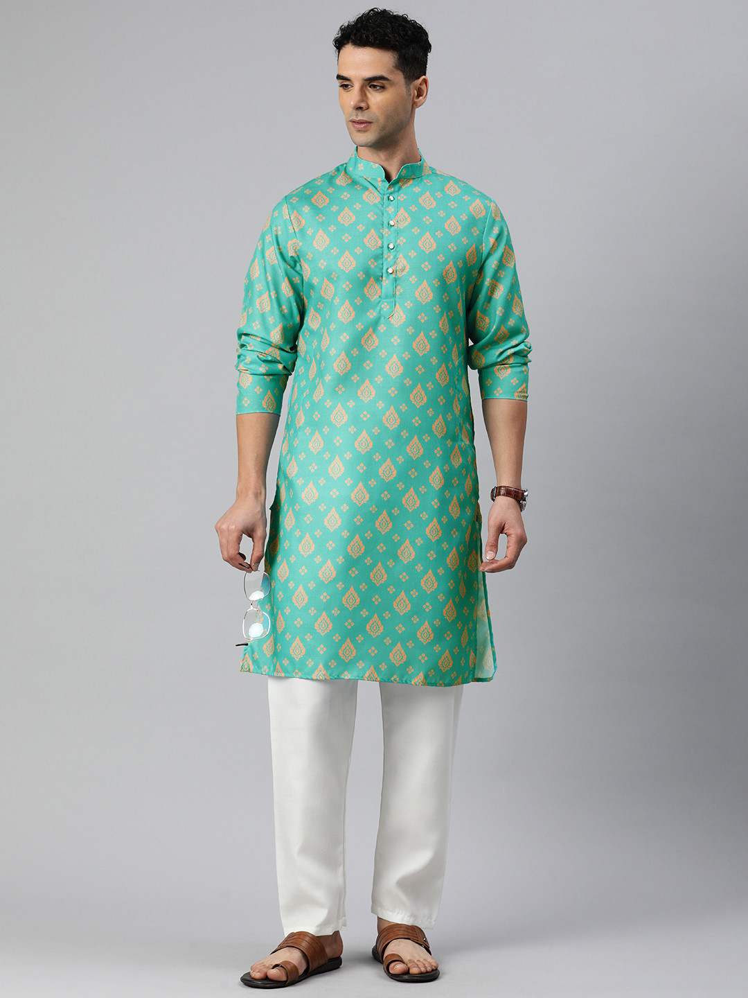 

Majestic Man Men Ethnic Motifs Printed Mandarin Collar Kurta, Blue