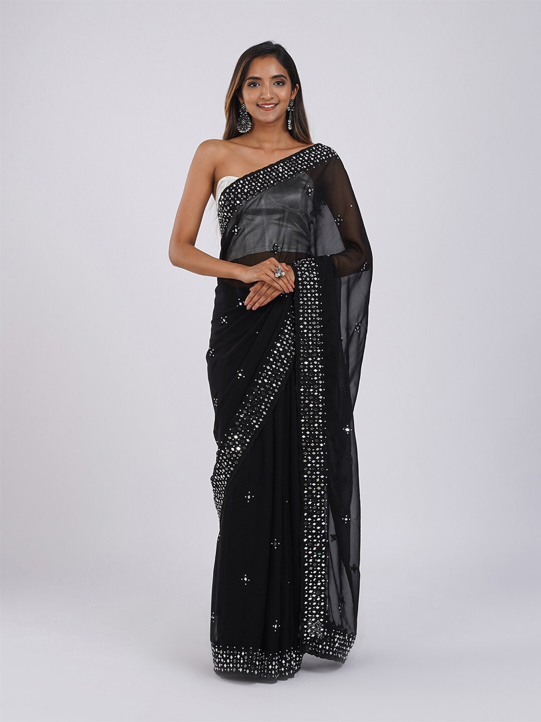 

TEEJH Geometric Sequinned Embellished Saree, Black